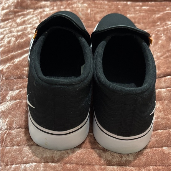 Nike ladies shoes - Picture 2 of 7